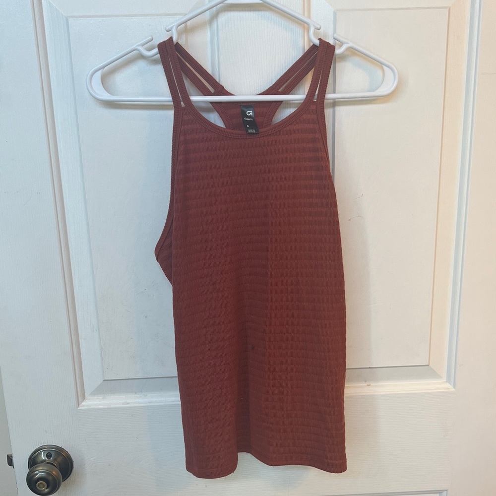 GAP Women's Ribbed Crossback Tank Top - Rust
